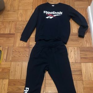 Reebok Navy Blue Sweatshirt/Joggers Size L